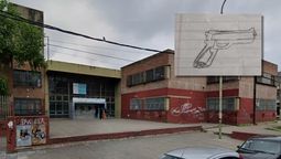altText(Terror en una escuela del conurbano: un alumna de 12 años llevó un arma)}