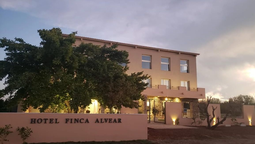 altText(Turismo en Mendoza: conocé el nuevo Hotel Finca Alvear)}