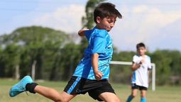altText(La escuela de fútbol de Belgrano de Córdoba llegó a González Catán)}