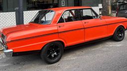 altText(Le robaron el auto con el que su hija quiere ingresar a su fiesta de 15 y pide que lo devuelvan)}