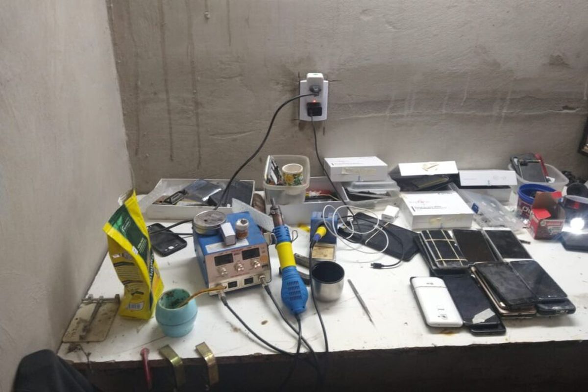 Morón: Desbarataron una banda criminal dedicada a la venta ilegal de celulares