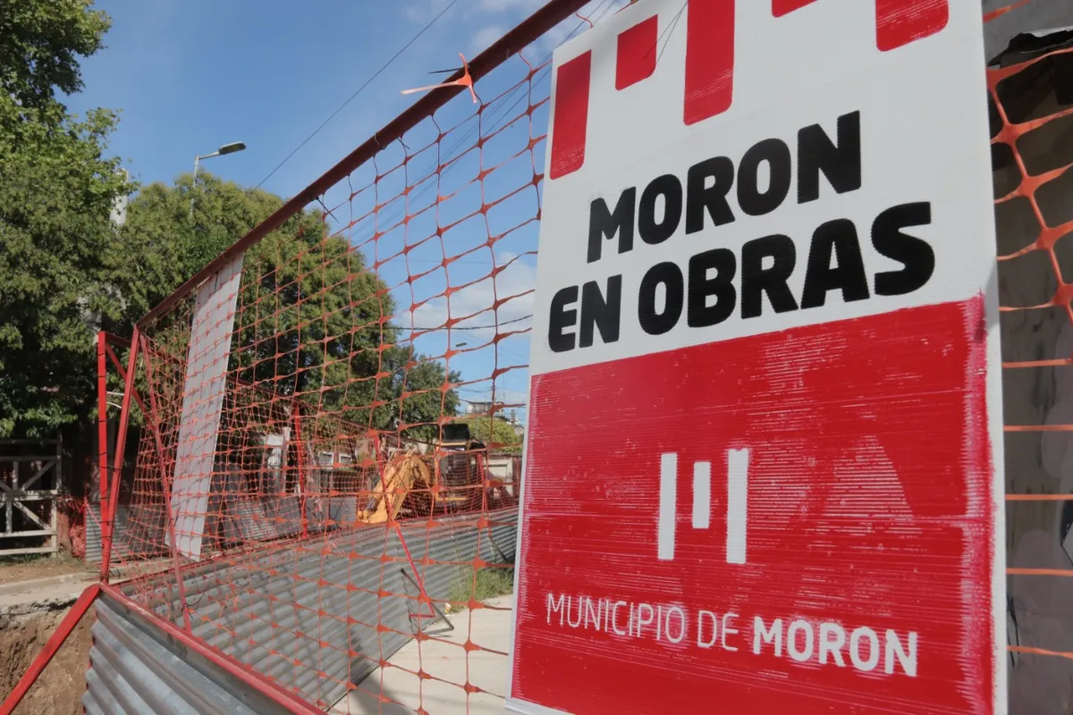 Morón: paso a nivel de Eva Perón y Stevenson cerrado