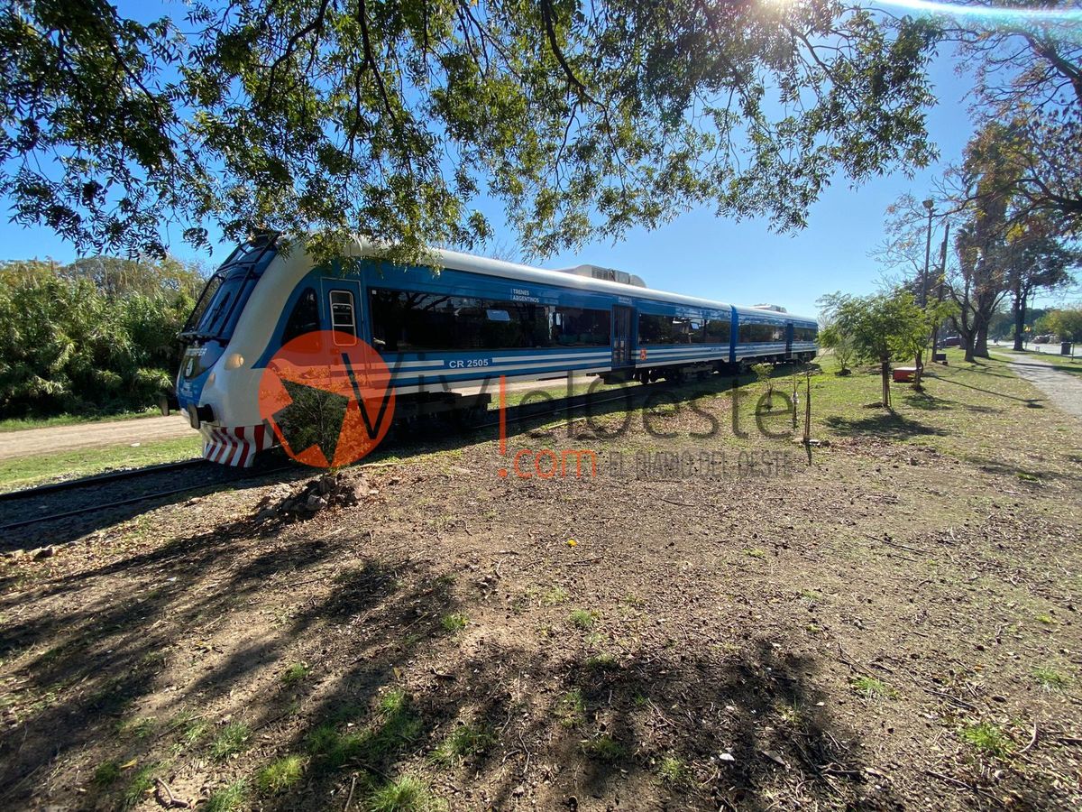 Tren Haedo-Caseros: primer viaje de prueba del Materfer 2505