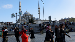 altText(Mundo: así se vivió el terremoto que aterrorizó a todos en Estambul)}
