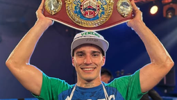 altText(Es de Argentina y consiguió uno de los mejores nocauts del año en boxeo )}