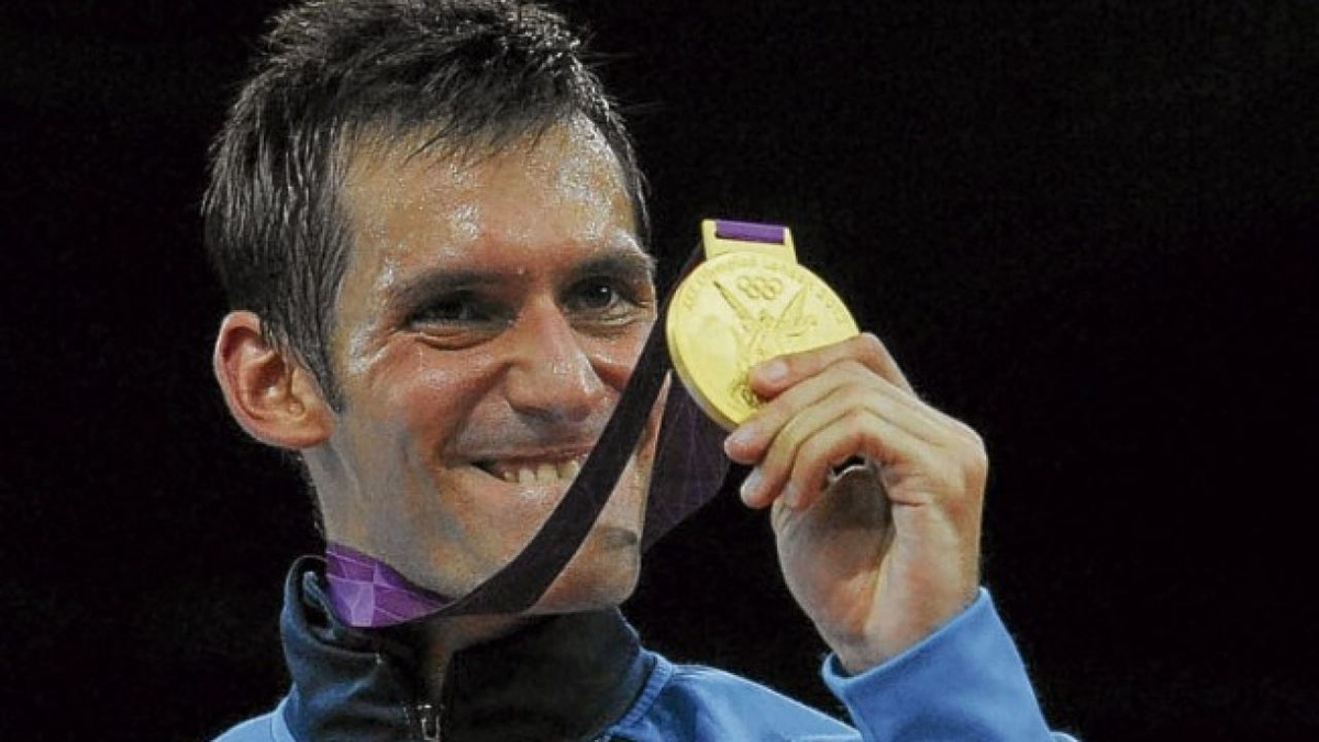 González Catán recibe al oro olímpico Sebastián Crismanich