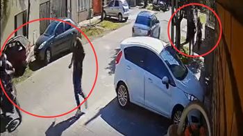 A metros del asesinato de Rita en Villa Luzuriaga, motochorros intentaron robarle a un joven