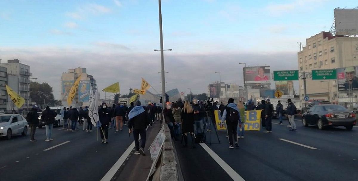 Colectiveros de Zona Oeste no descartan nuevas medidas de reclamo y convocan a que los choferes trabajen en turnos