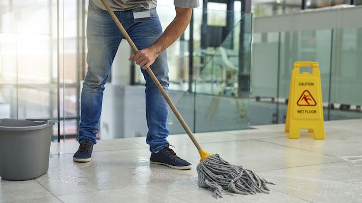 Los beneficios de contratar un servicio profesional de limpieza para tu empresa