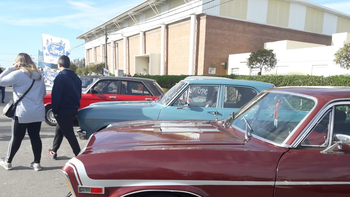 Harán una exposición de autos clásicos en González Catán con feria