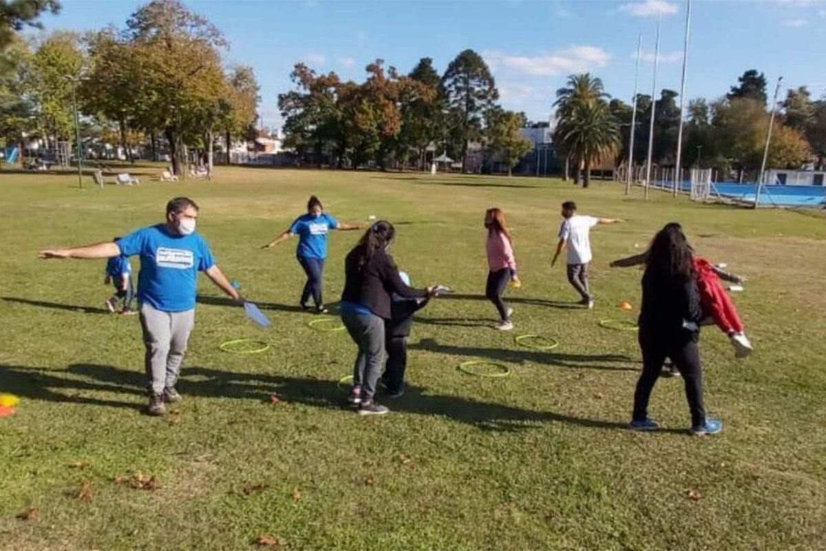 Implementaron estrategias al aire libre para poder desarrollar las actividades de las familias TEA en el predio La Torcaza