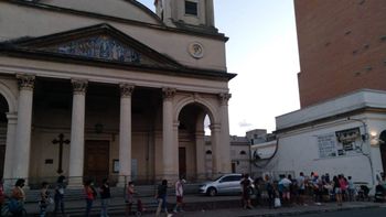 “La posta de la Virgen”: el grupo solidario de Morón que ayuda a los vecinos que lo necesiten