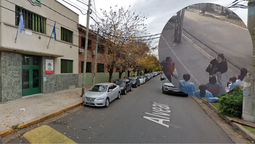 altText(Terror a la salida de un colegio en Ramos Mejía: intento de robo y la corrida de los chicos)}