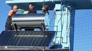 Yupanqui recibió un termotanque solar para su predio de Ciudad Evita desde el Municipio