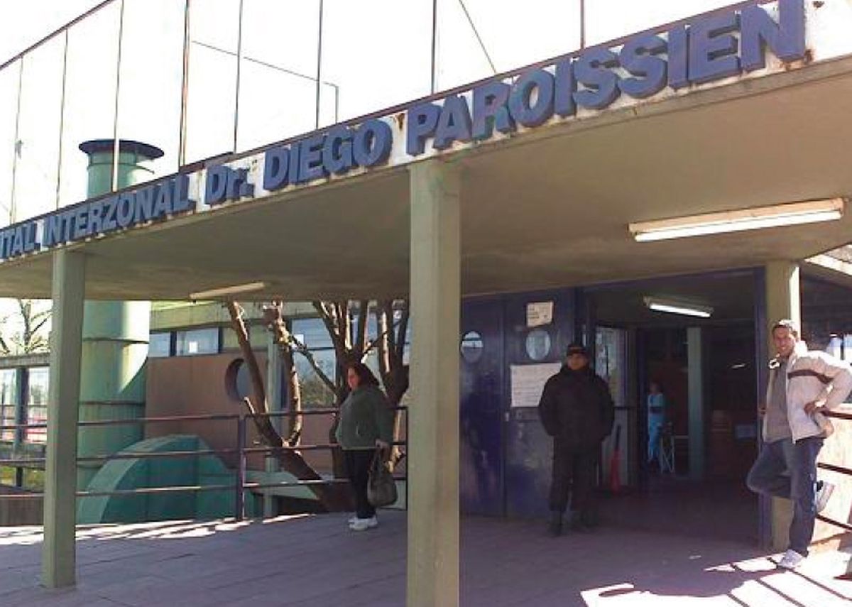 La entrada al hospital de Isidro Casanova.