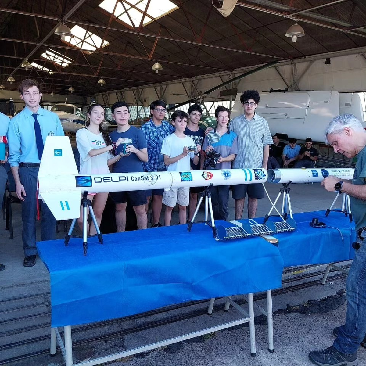 El Palomar: alumnos de la Base Aérea lanzaron una sonda