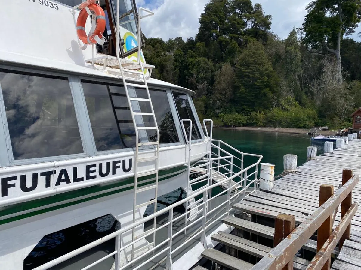 catamaran bosque arrayanes