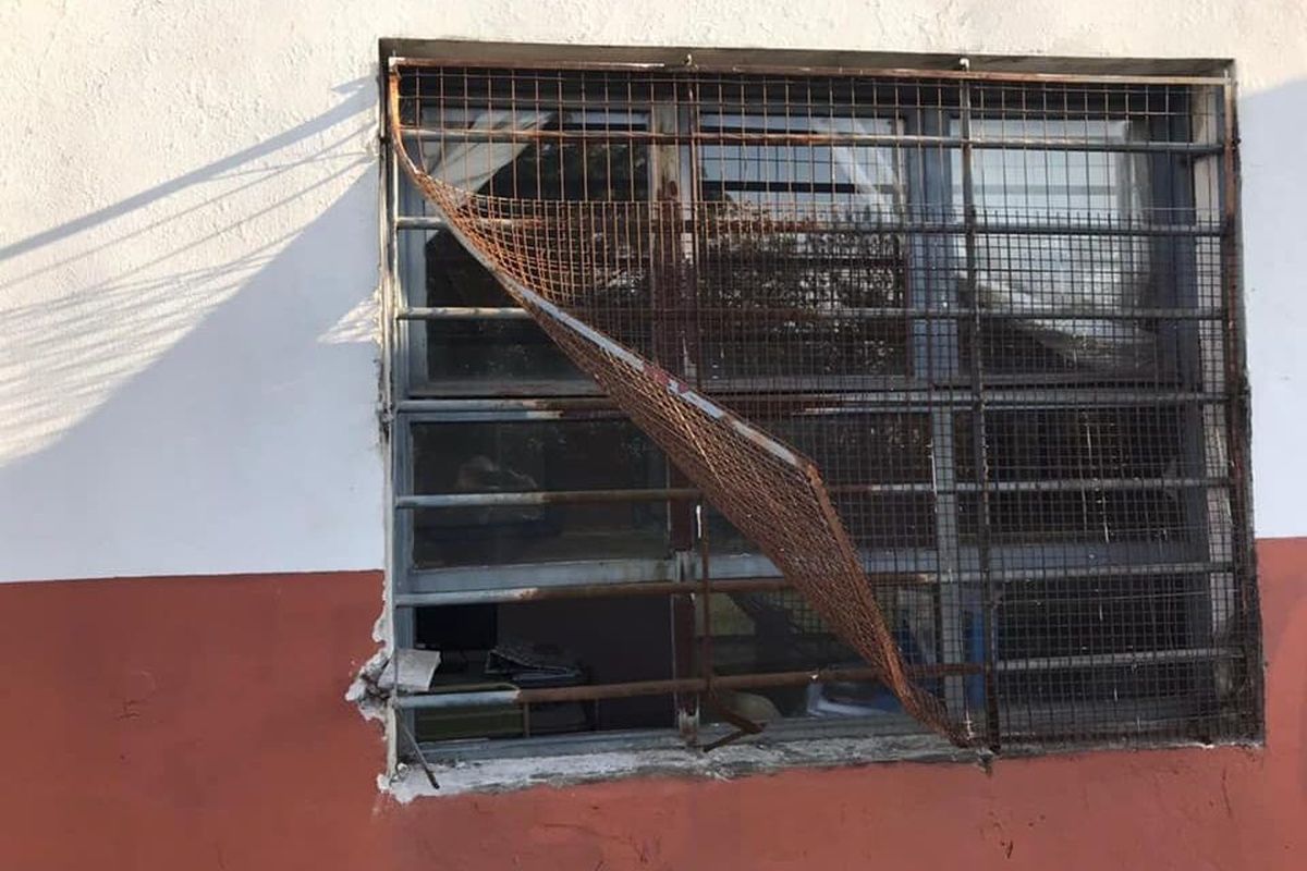 Vandalizaron la Escuelas Técnica N°4 de La Reja
